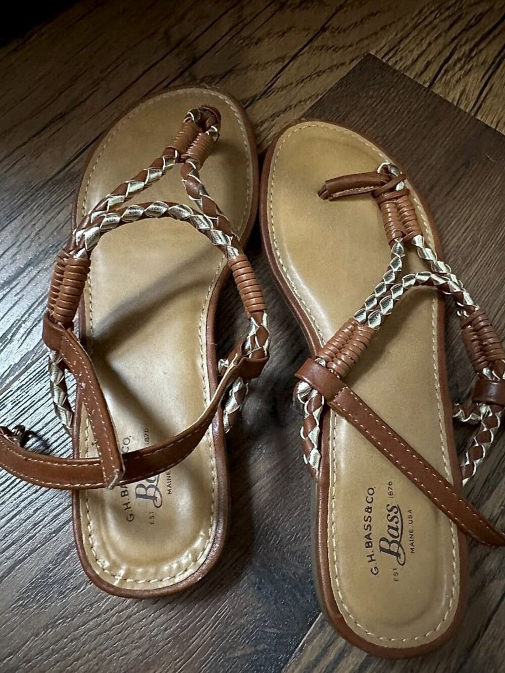 G.H. Bass & Co. Cognac & Silver Braided Thong Sandals, Women's Size 6M